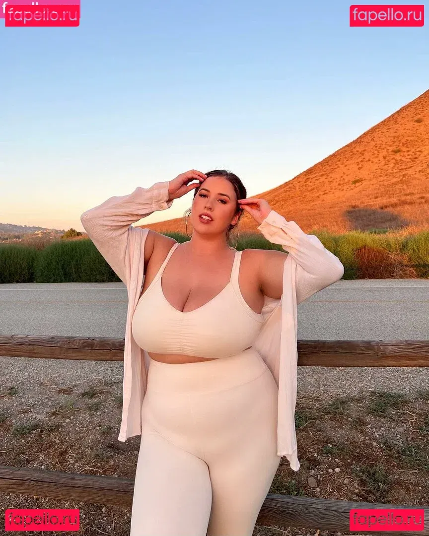 Lo Sangstaaa Onlyfans Photo Gallery 