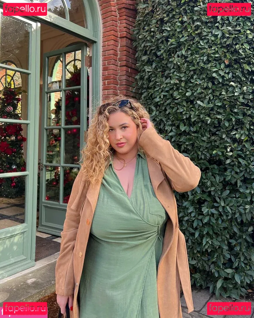 Lo Sangstaaa Onlyfans Photo Gallery 