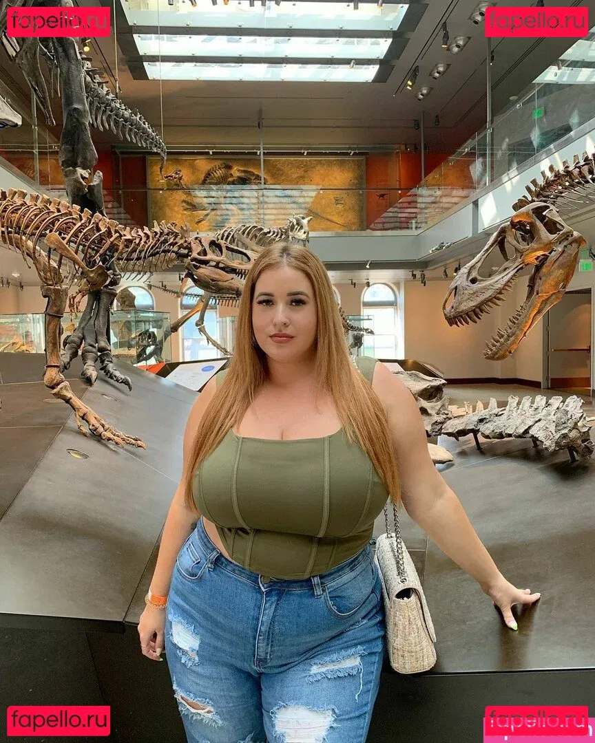 Lo Sangstaaa Onlyfans Photo Gallery 