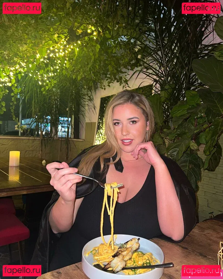 Lo Sangstaaa Onlyfans Photo Gallery 