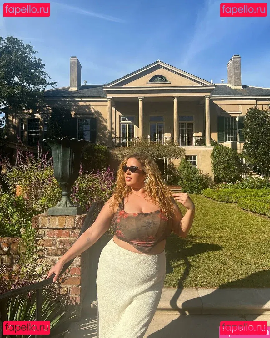 Lo Sangstaaa Onlyfans Photo Gallery 