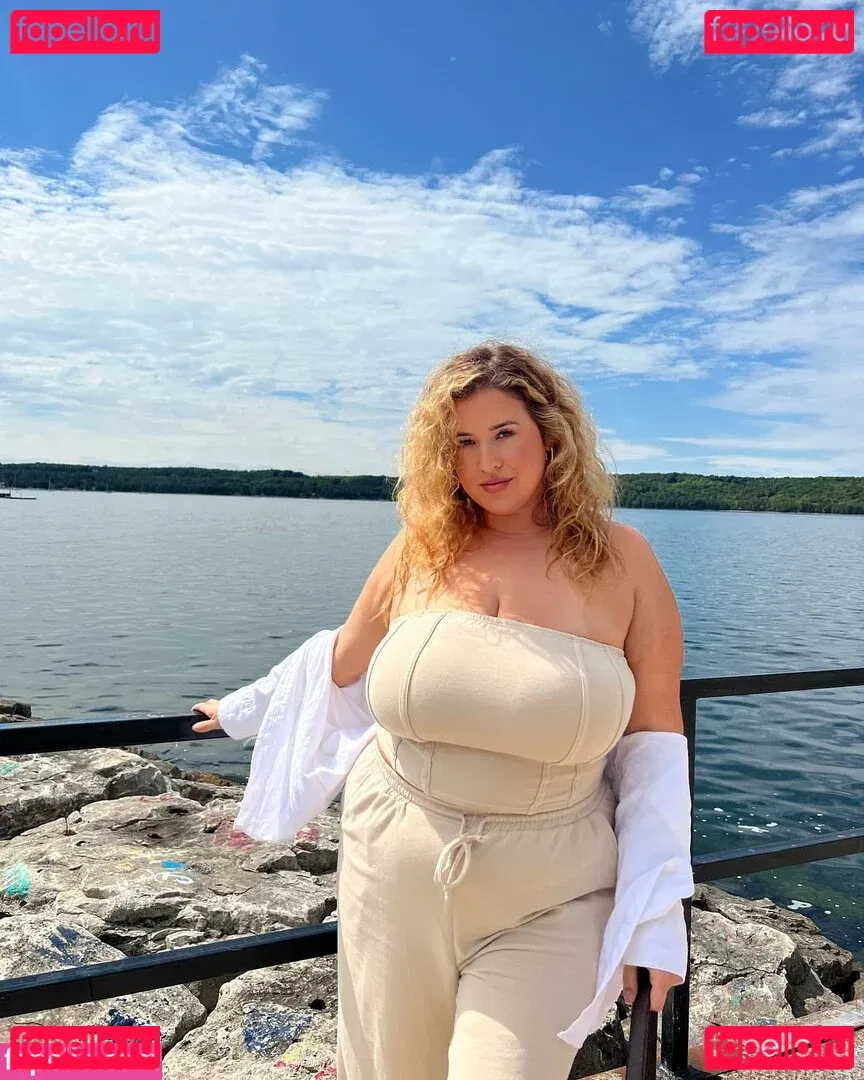 Lo Sangstaaa Onlyfans Photo Gallery 