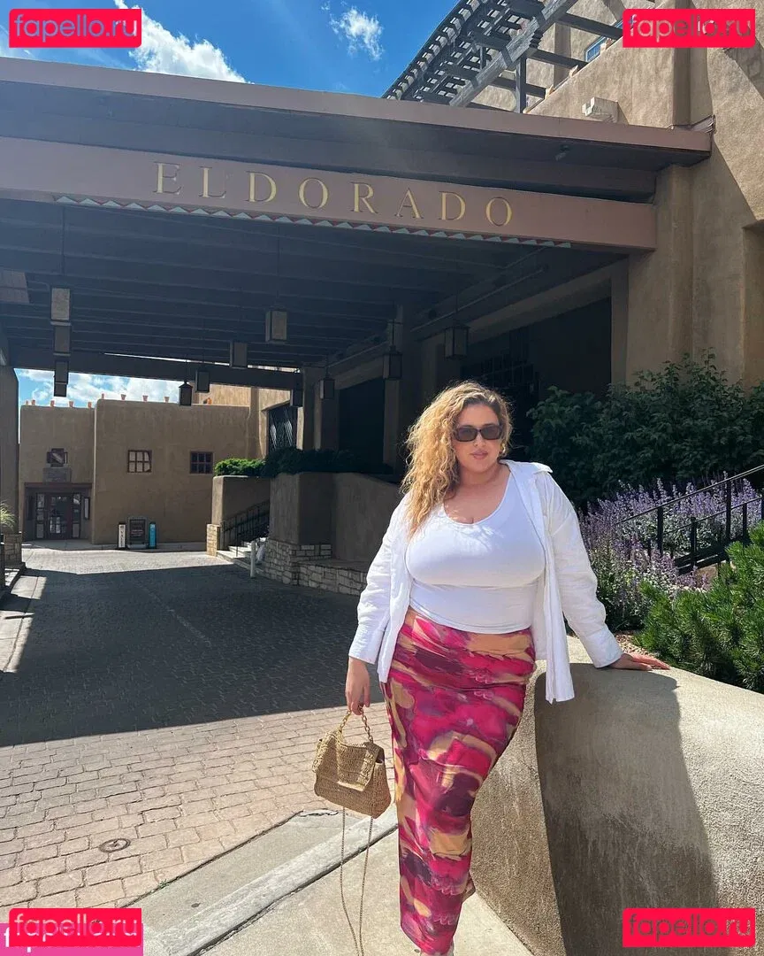 Lo Sangstaaa Onlyfans Photo Gallery 