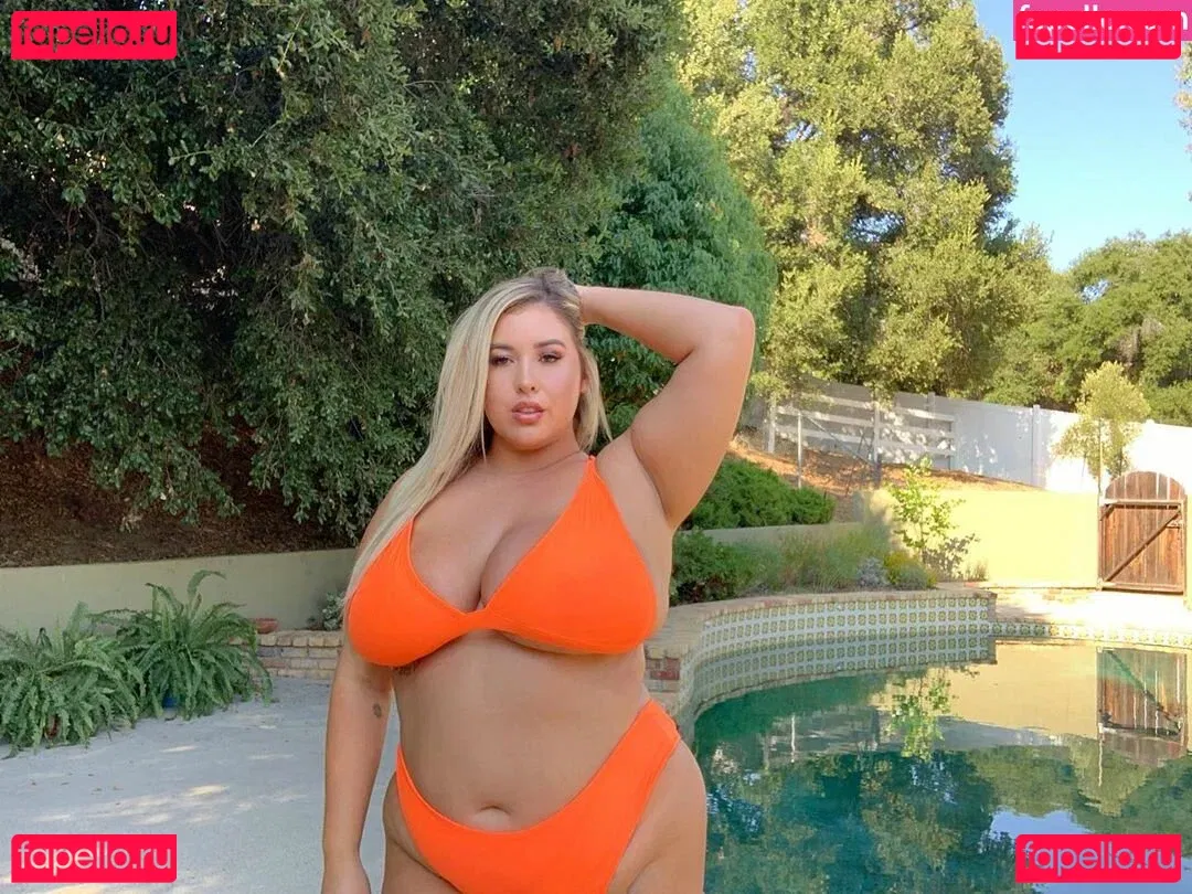 Lo Sangstaaa Onlyfans Photo Gallery 