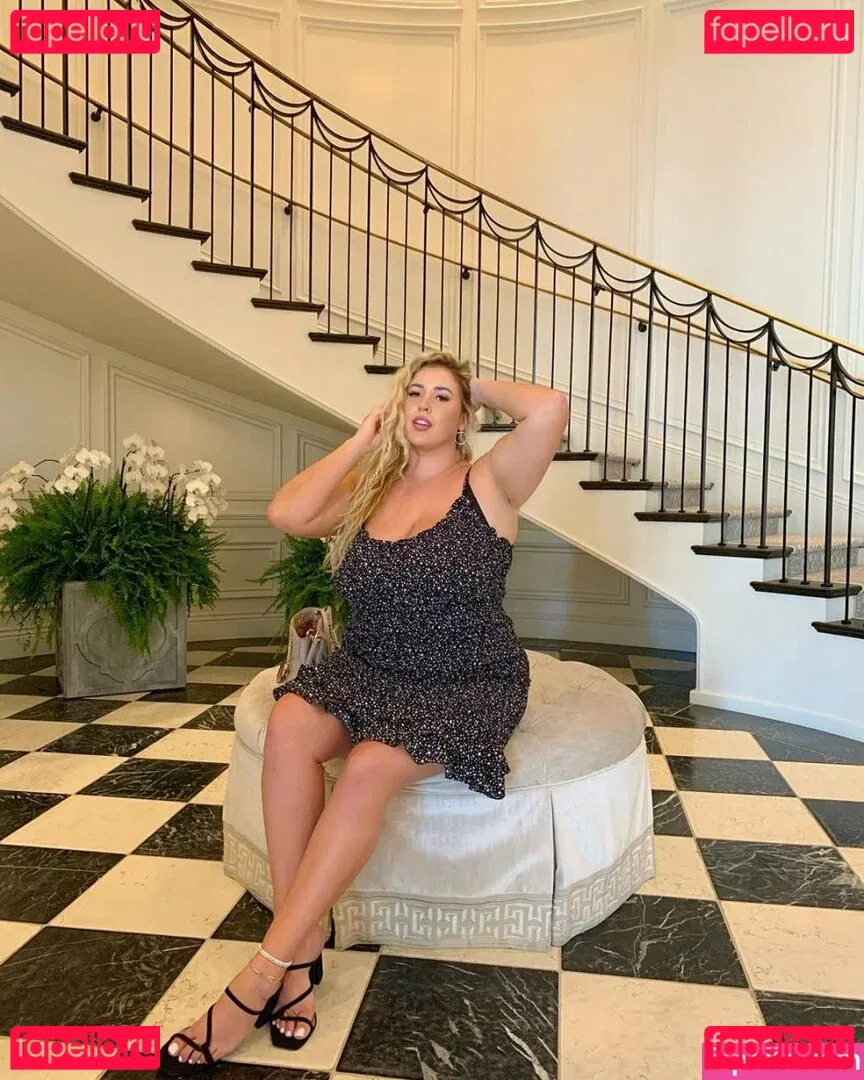 Lo Sangstaaa Onlyfans Photo Gallery 