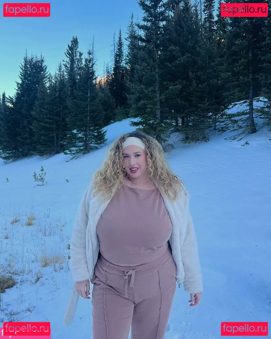 Lo Sangstaaa Onlyfans Photo Gallery 