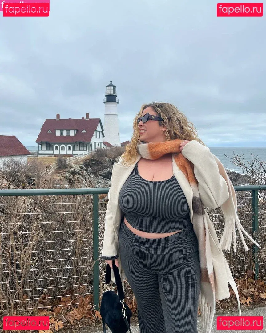 Lo Sangstaaa Onlyfans Photo Gallery 