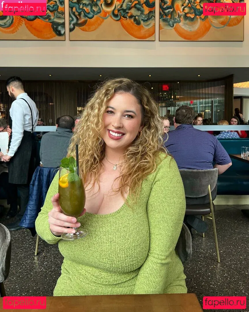 Lo Sangstaaa Onlyfans Photo Gallery 