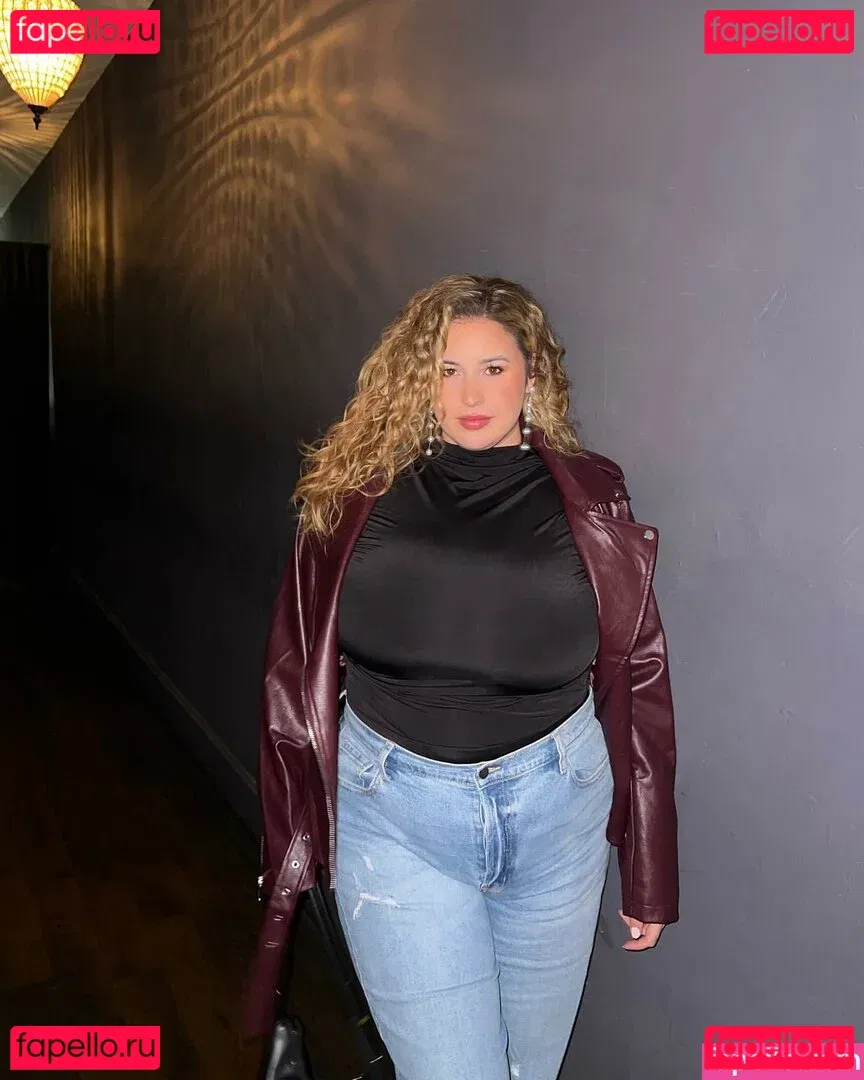 Lo Sangstaaa Onlyfans Photo Gallery 