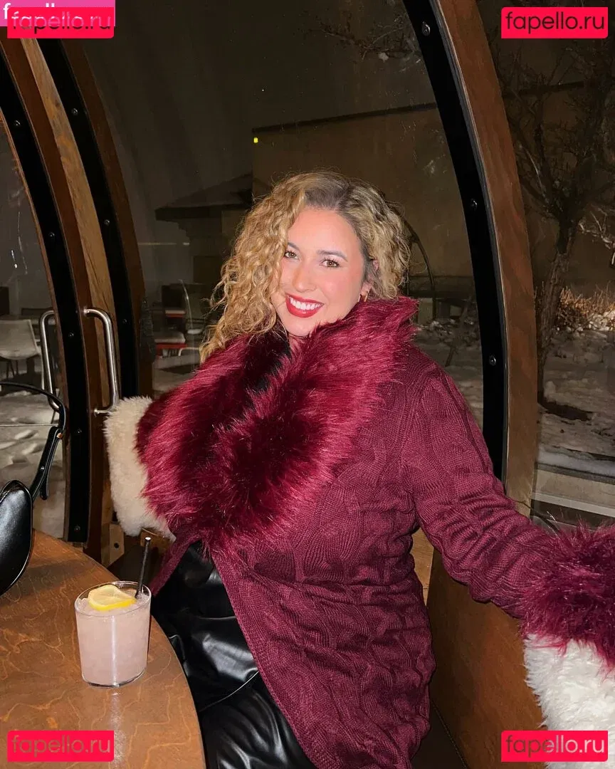 Lo Sangstaaa Onlyfans Photo Gallery 