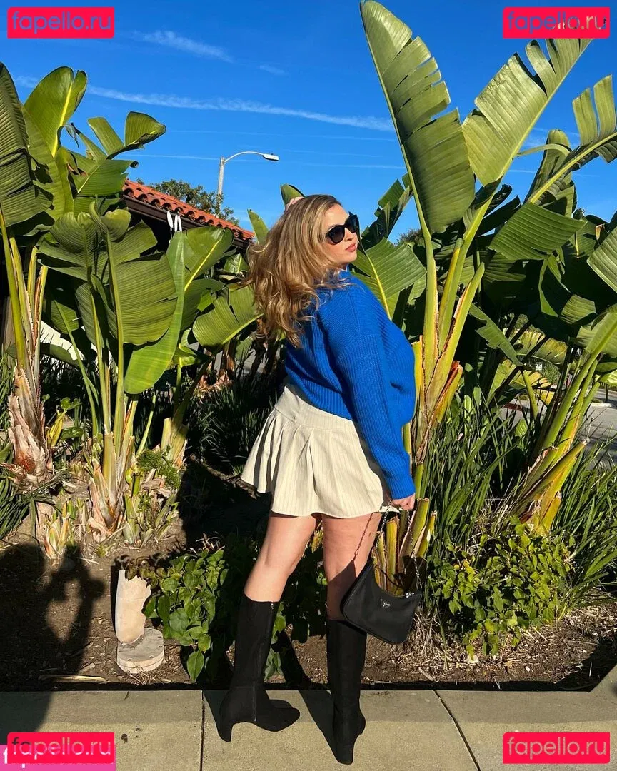 Lo Sangstaaa Onlyfans Photo Gallery 