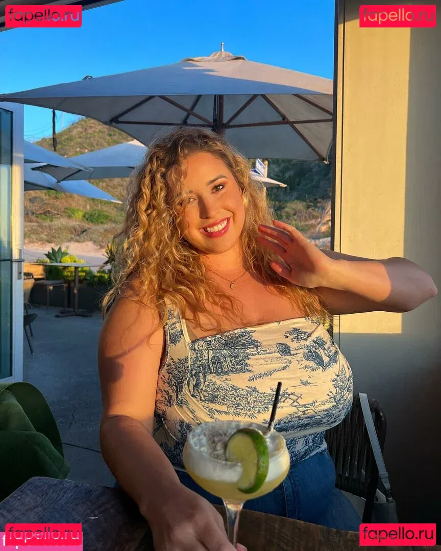 Lo Sangstaaa Onlyfans Photo Gallery 