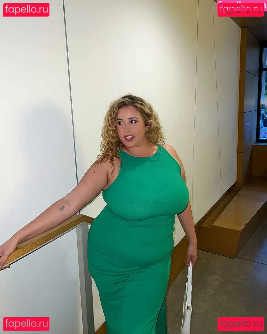 Lo Sangstaaa Onlyfans Photo Gallery 