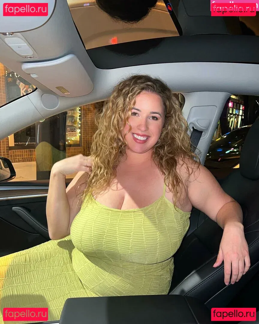 Lo Sangstaaa Onlyfans Photo Gallery 