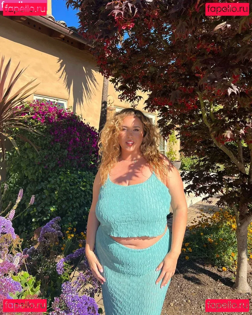 Lo Sangstaaa Onlyfans Photo Gallery 