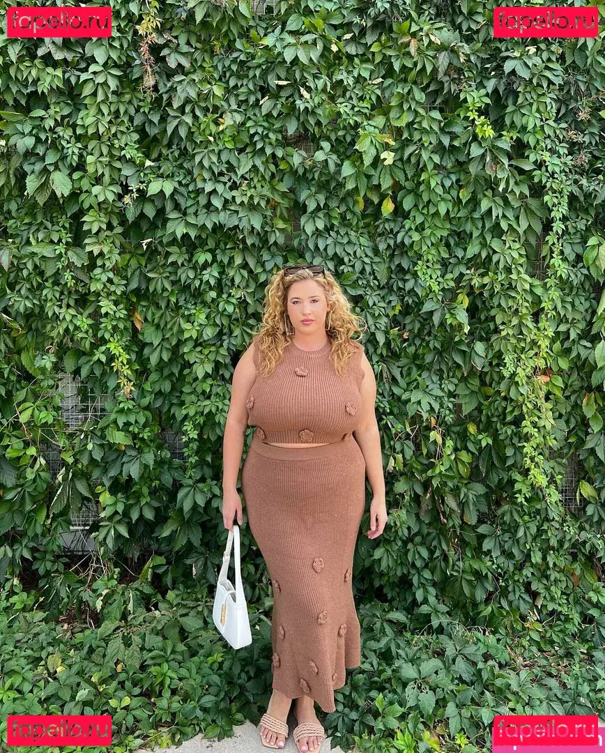 Lo Sangstaaa Onlyfans Photo Gallery 