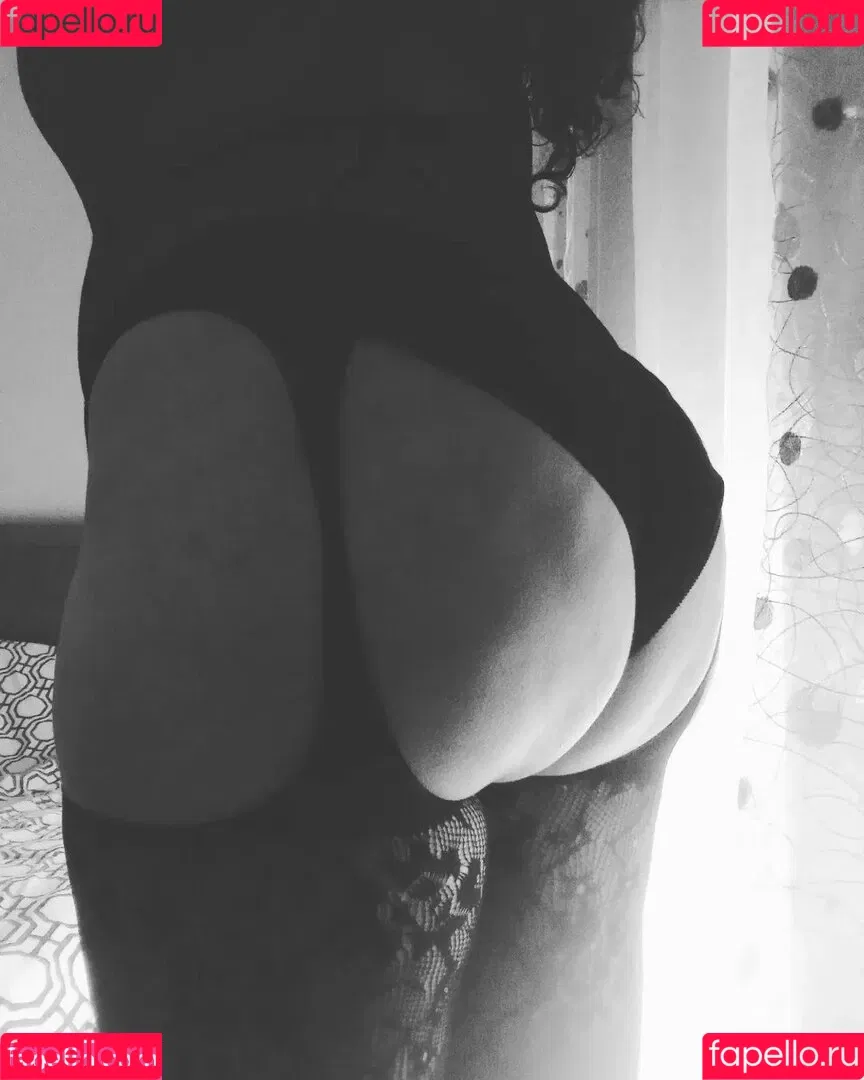 SweetMouthASMR Onlyfans Photo Gallery 