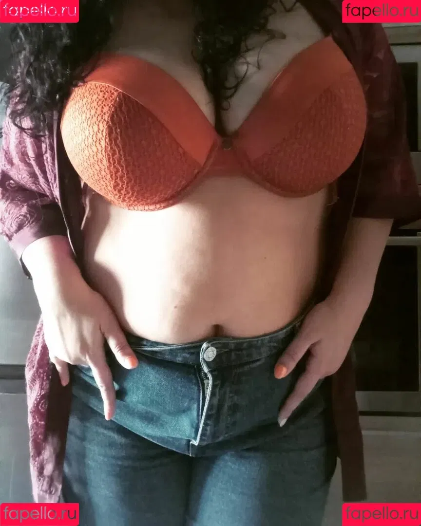 SweetMouthASMR Onlyfans Photo Gallery 