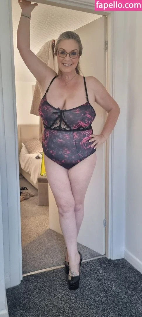 carla36gg Onlyfans Photo Gallery 