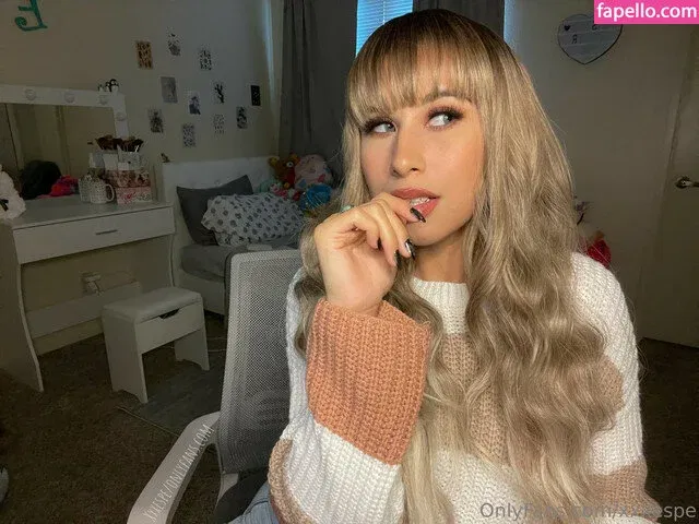 Espe ASMR Onlyfans Photo Gallery 
