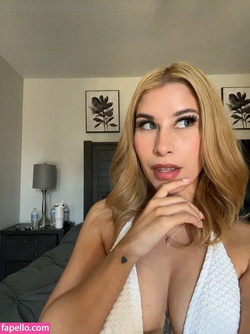 Espe ASMR Onlyfans Photo Gallery 