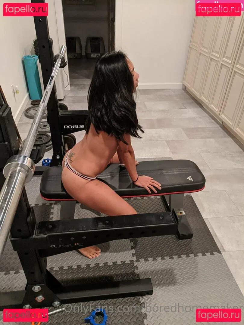 BoredHomeMaker Onlyfans Photo Gallery 