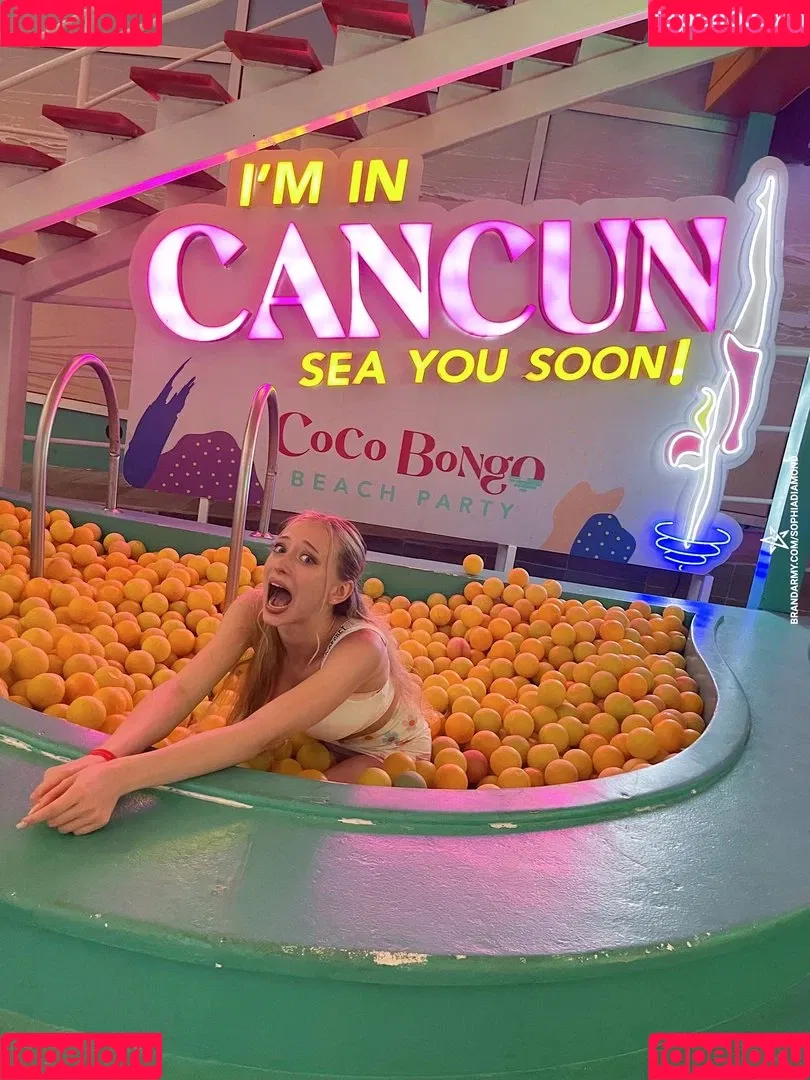 Sophia Diamond Onlyfans Photo Gallery 