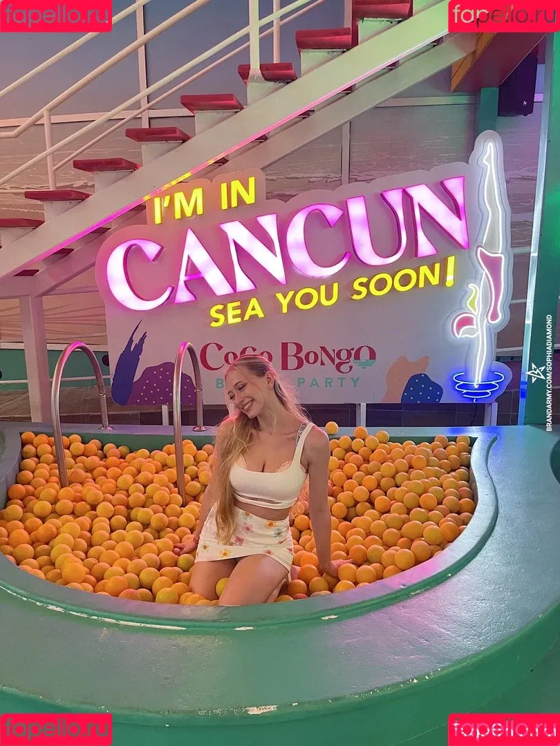 Sophia Diamond Onlyfans Photo Gallery 