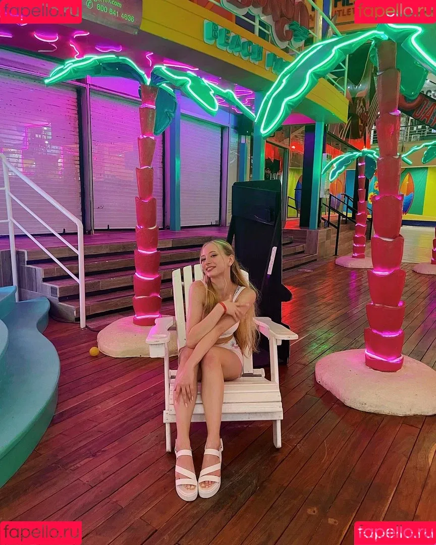 Sophia Diamond Onlyfans Photo Gallery 