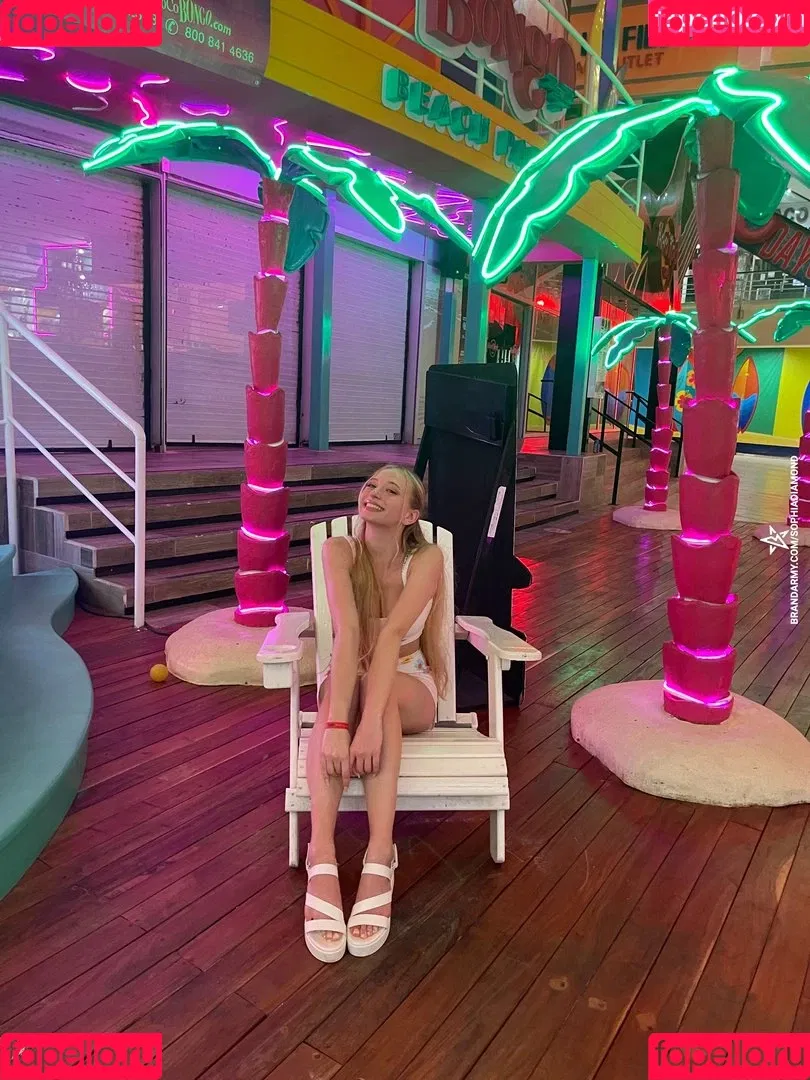 Sophia Diamond Onlyfans Photo Gallery 
