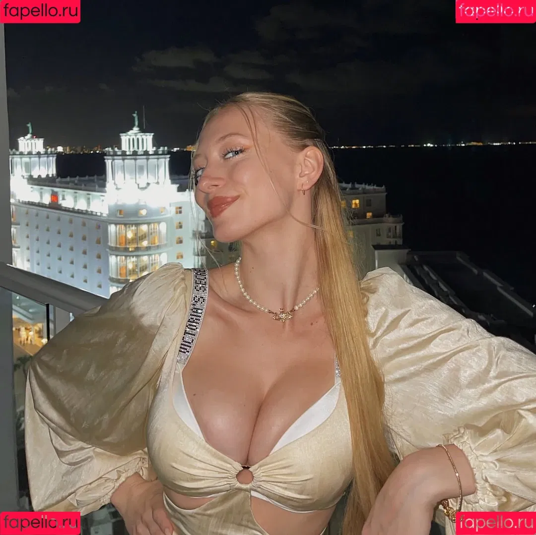 Sophia Diamond Onlyfans Photo Gallery 