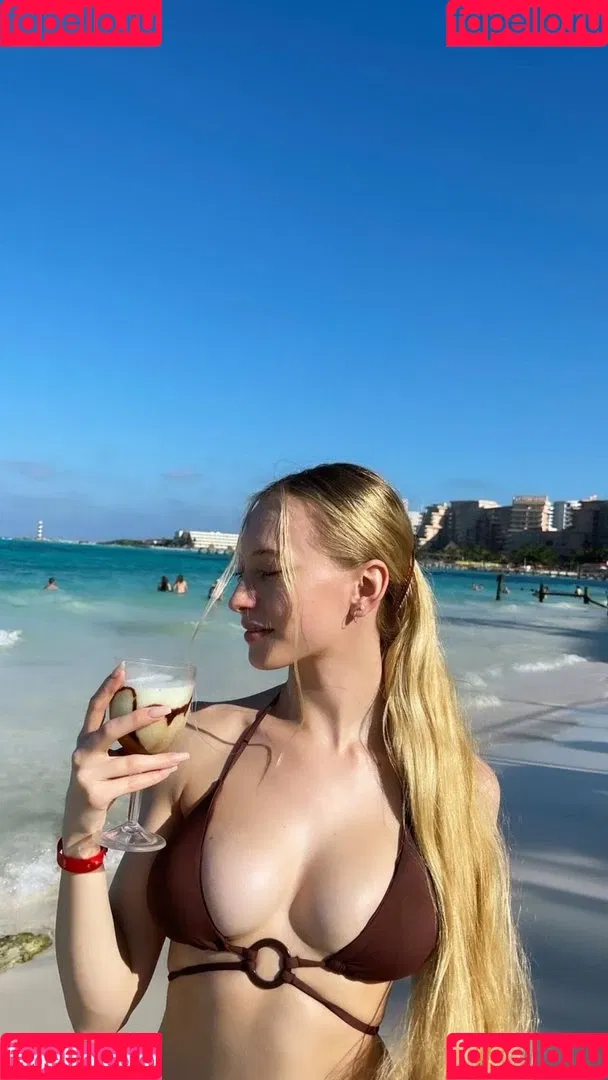 Sophia Diamond Onlyfans Photo Gallery 
