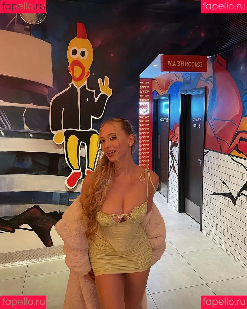 Sophia Diamond Onlyfans Photo Gallery 
