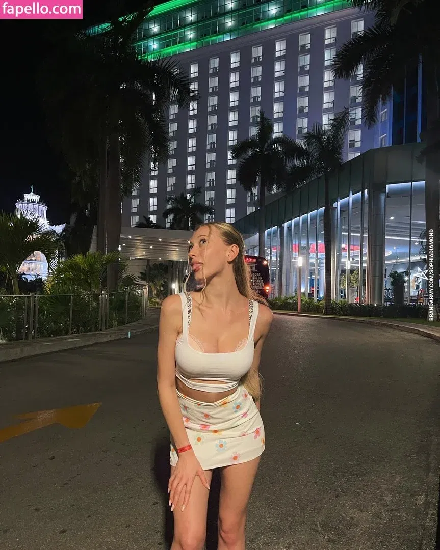 Sophia Diamond Onlyfans Photo Gallery 