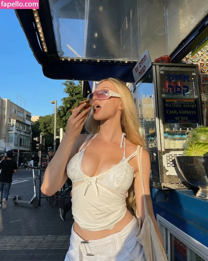 Sophia Diamond Onlyfans Photo Gallery 