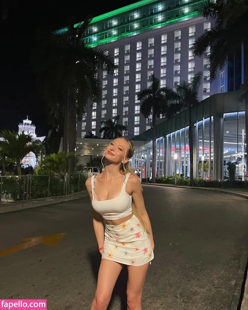 Sophia Diamond Onlyfans Photo Gallery 