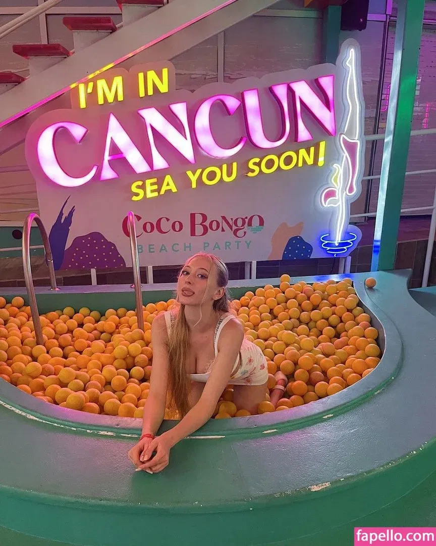 Sophia Diamond Onlyfans Photo Gallery 