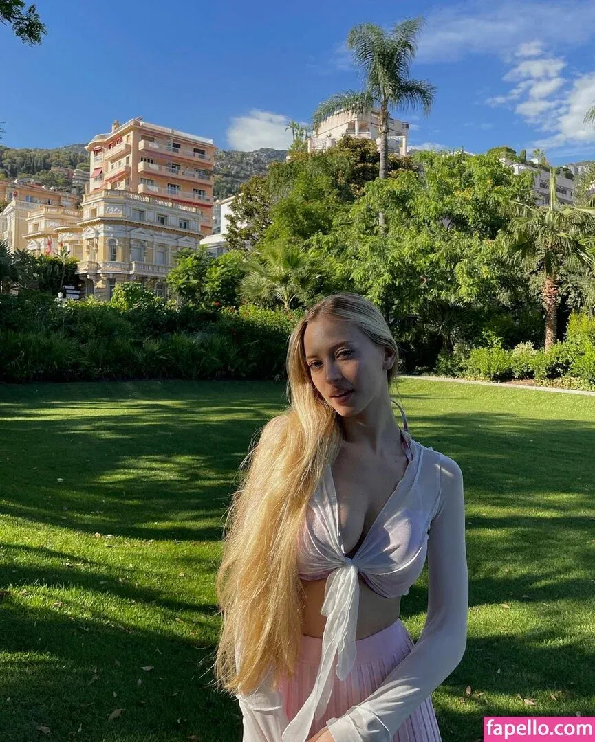 Sophia Diamond Onlyfans Photo Gallery 