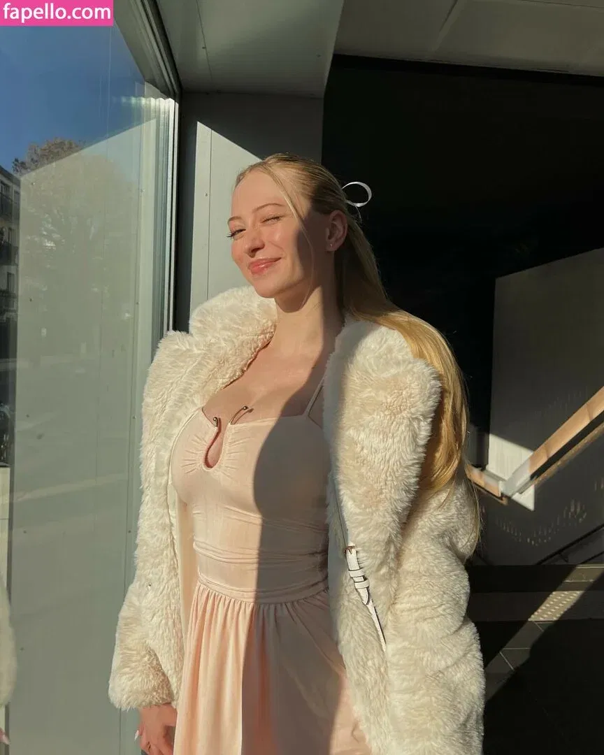 Sophia Diamond Onlyfans Photo Gallery 