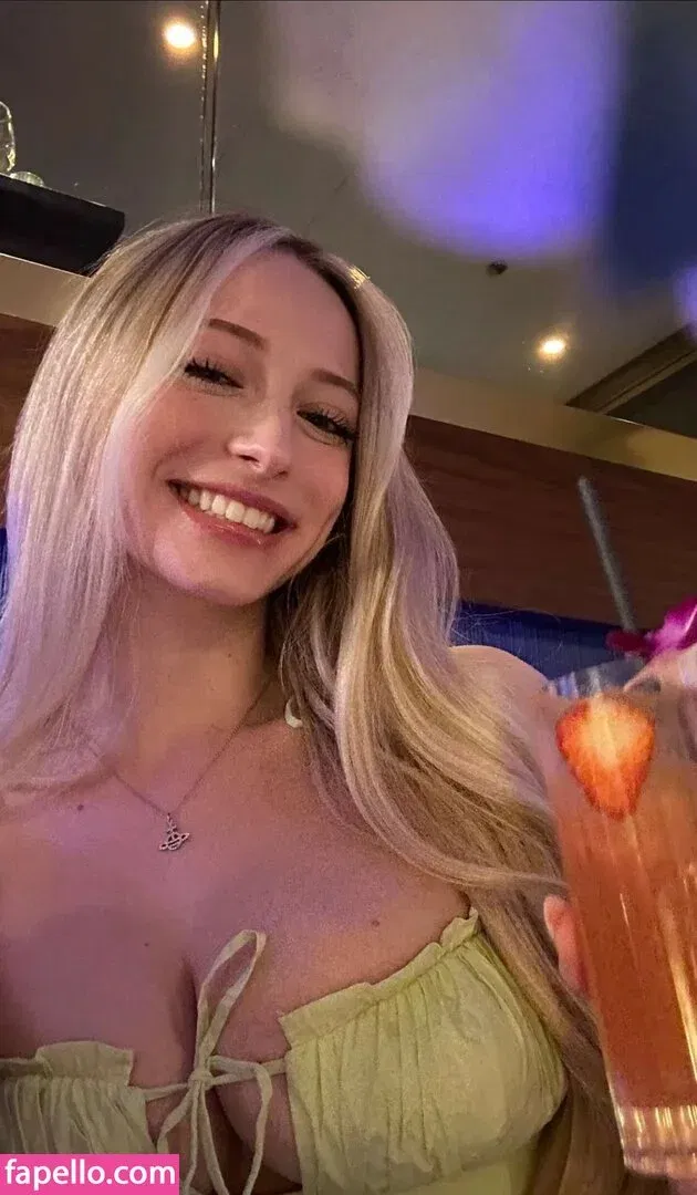 Sophia Diamond Onlyfans Photo Gallery 