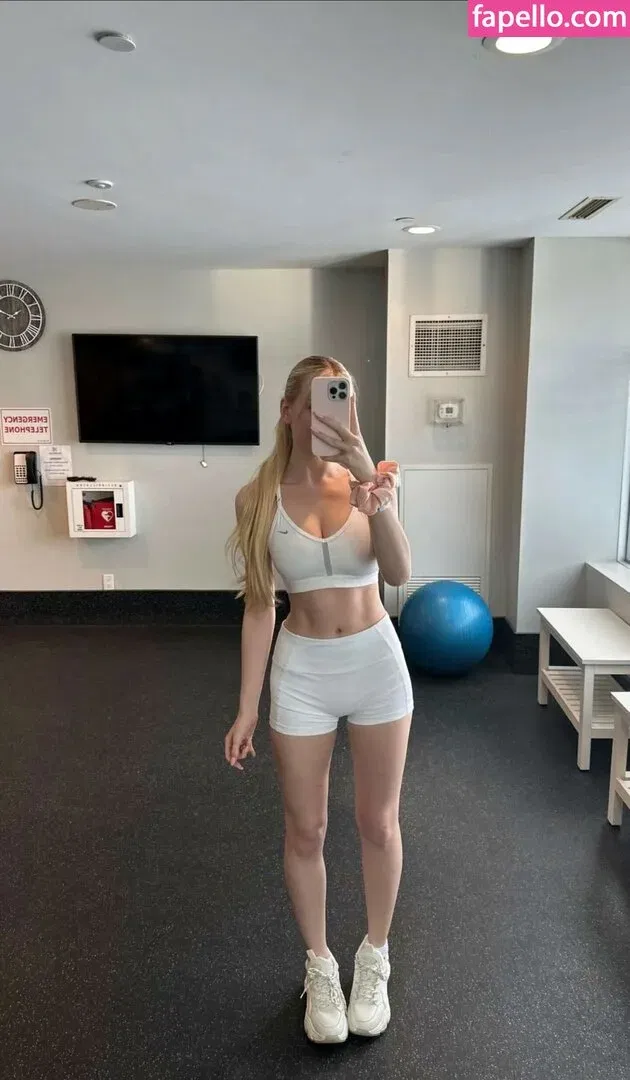 Sophia Diamond Onlyfans Photo Gallery 