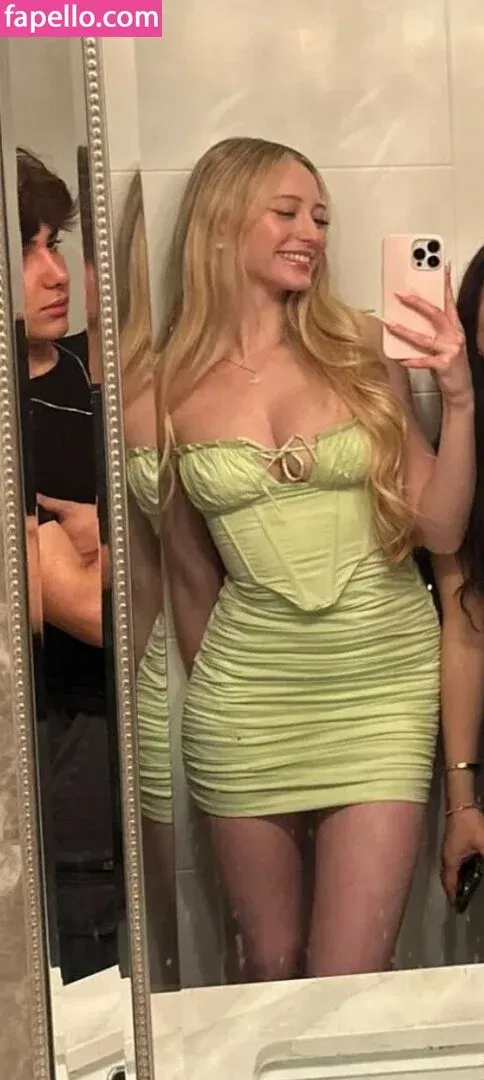 Sophia Diamond Onlyfans Photo Gallery 