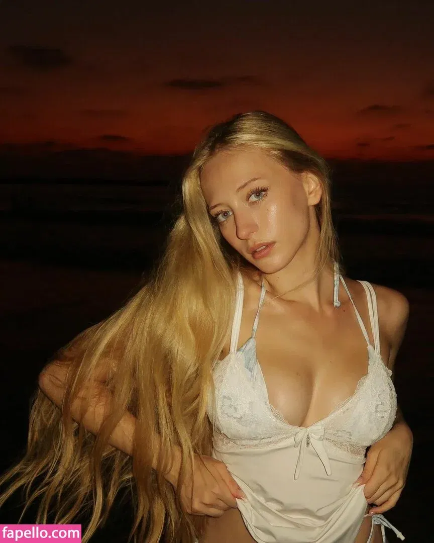 Sophia Diamond Onlyfans Photo Gallery 