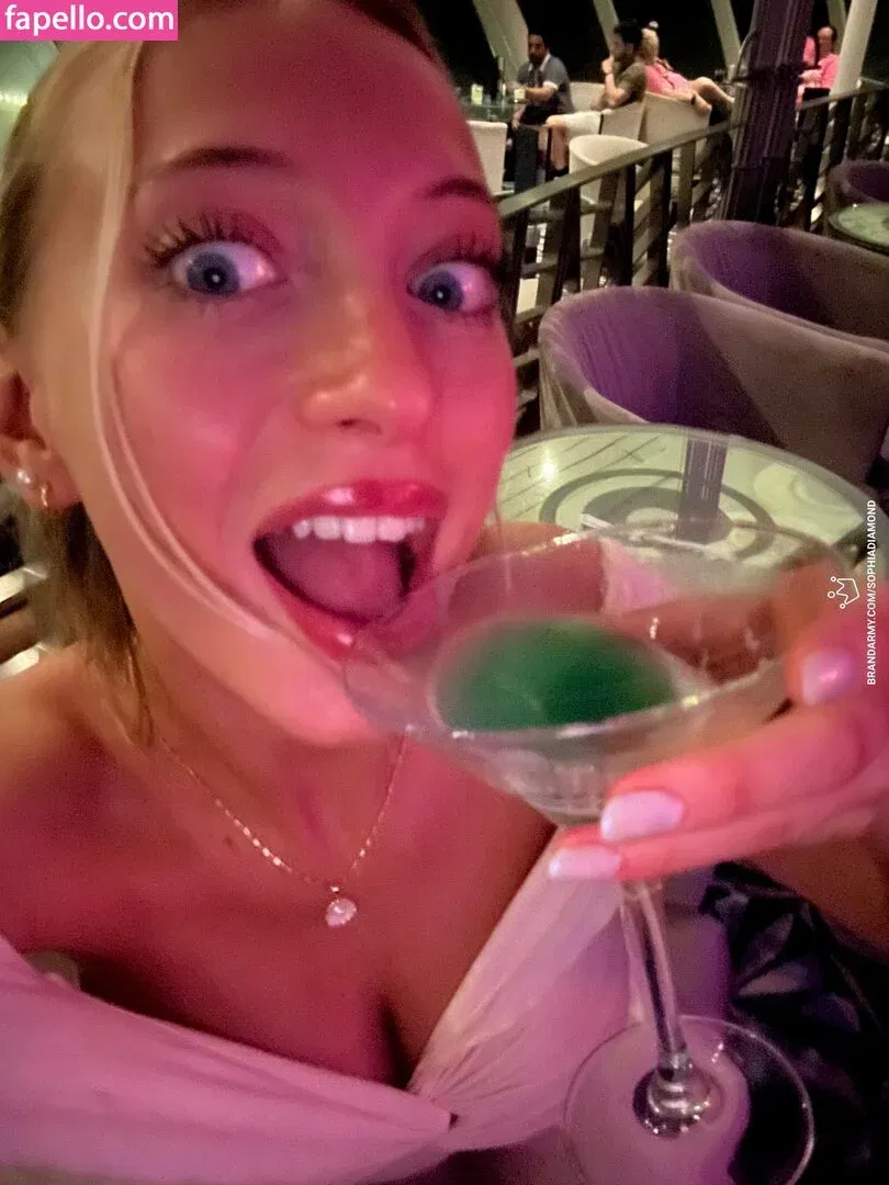 Sophia Diamond Onlyfans Photo Gallery 