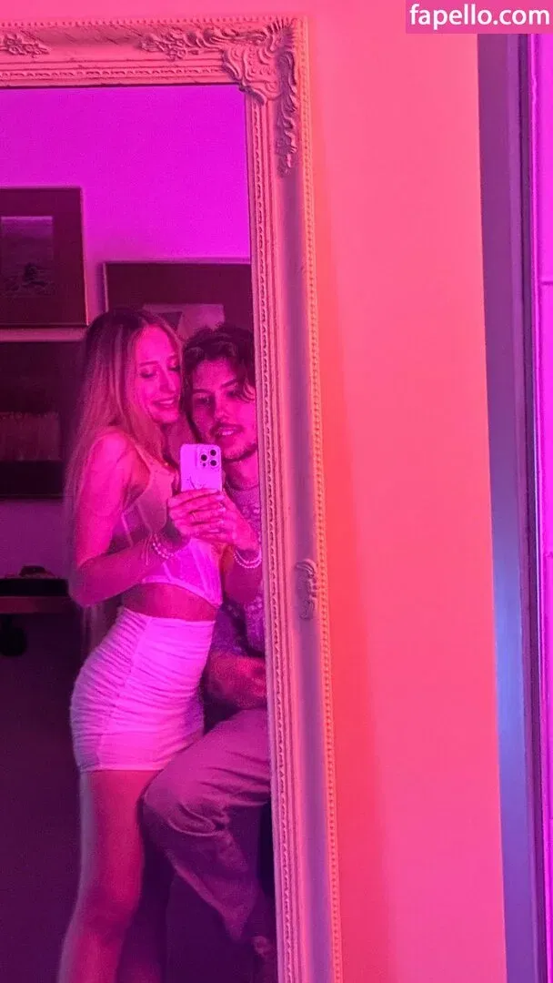 Sophia Diamond Onlyfans Photo Gallery 