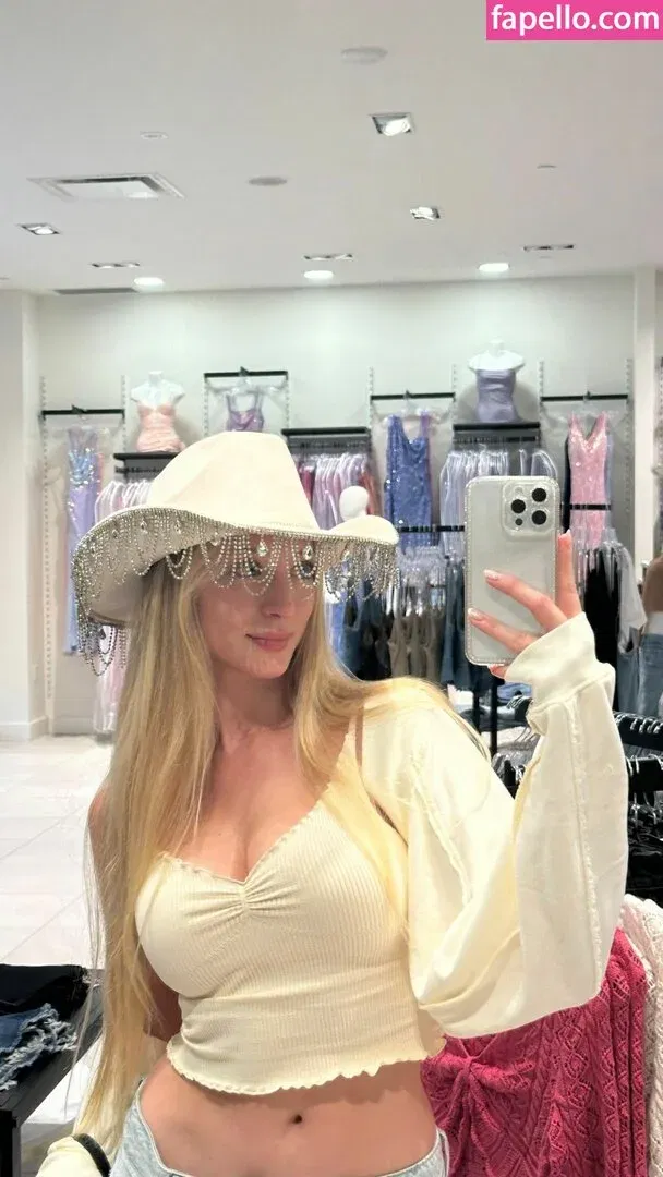 Sophia Diamond Onlyfans Photo Gallery 