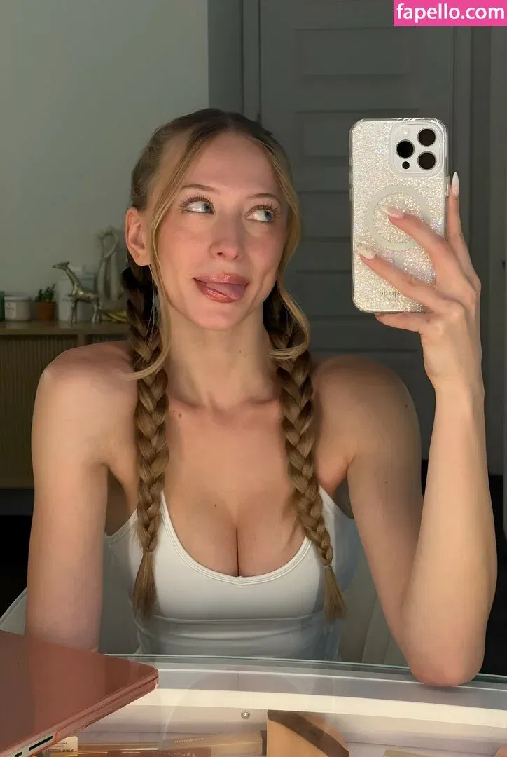 Sophia Diamond Onlyfans Photo Gallery 