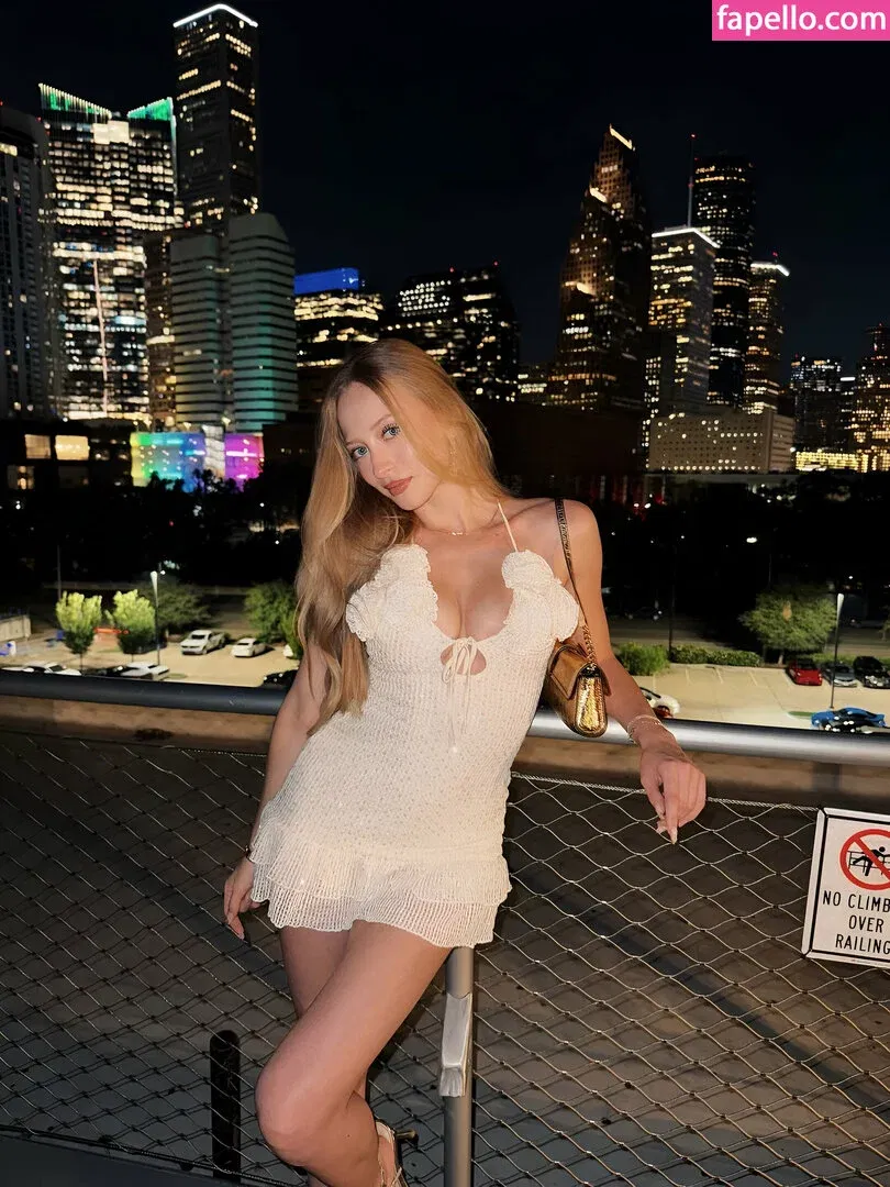 Sophia Diamond Onlyfans Photo Gallery 