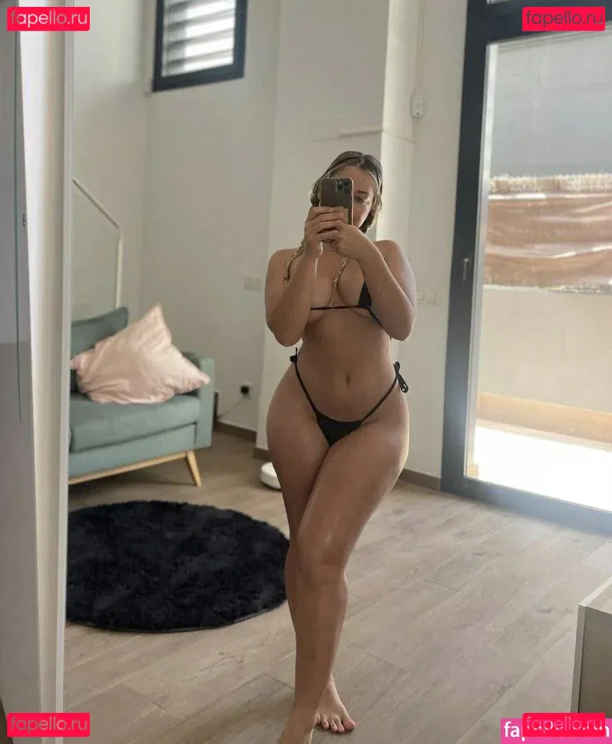 Paola Skye Onlyfans Photo Gallery 