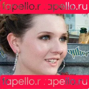 Abigail Breslin Onlyfans Photo Gallery 